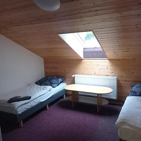 ゲストハウス Pralinka Sro Jesenice U Rakovnika *